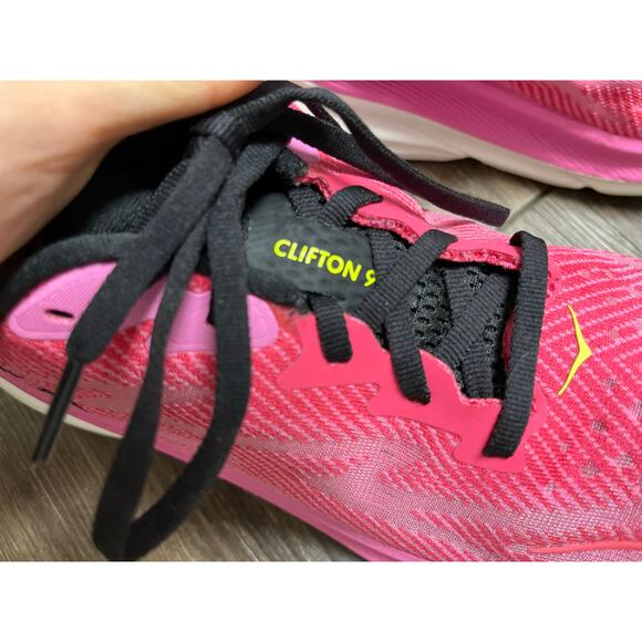 Hoka Clifton 9 Women’s Running Shoes | Size 9.5B | Raspberry Strawberry Pink EUC - Picture 5 of 10
